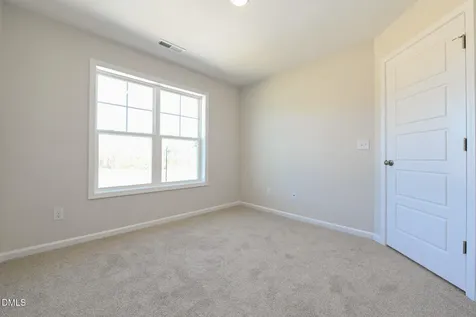 398 Hookbill Lane Lillington NC 27546