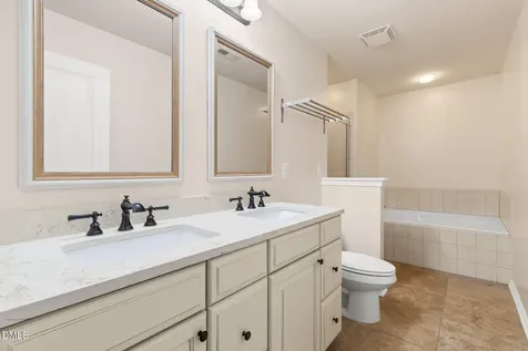 469 Panorama View Loop Cary NC 27519