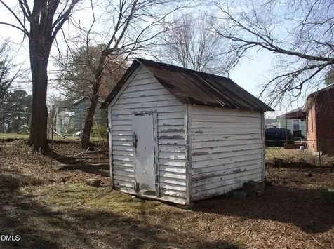 1061 N Pinkston Street Henderson NC 27536