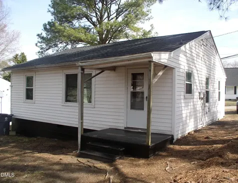 1061 N Pinkston Street Henderson NC 27536