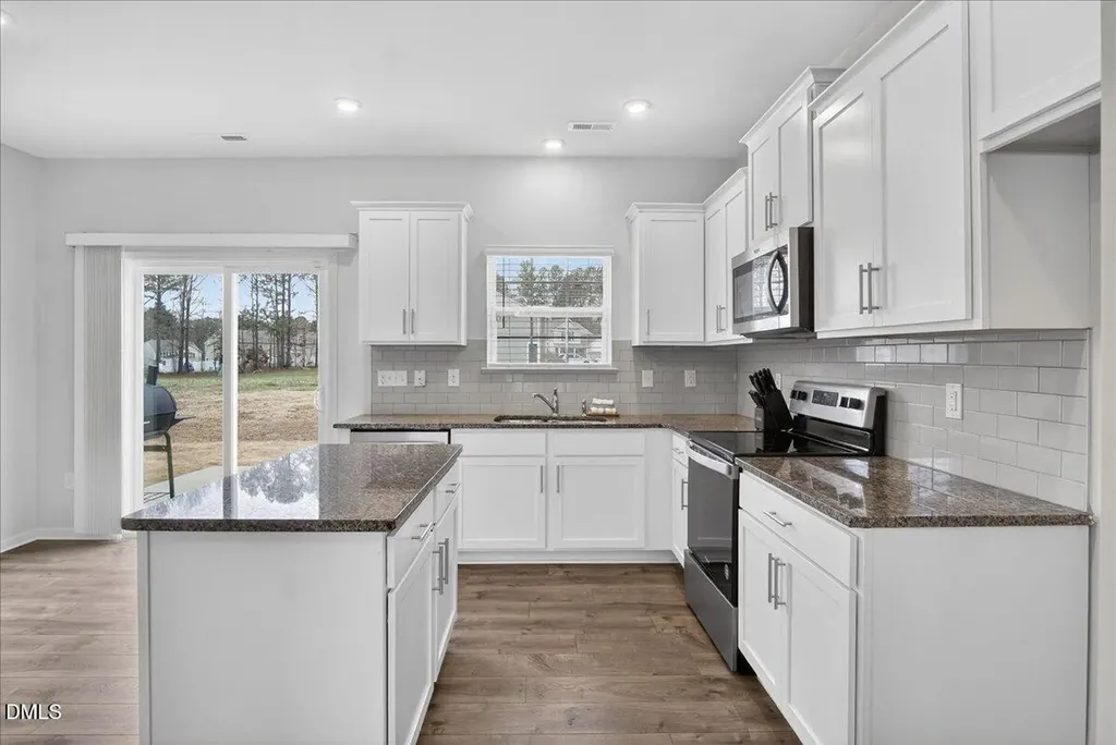 79 Rockwater Way Zebulon NC 27597