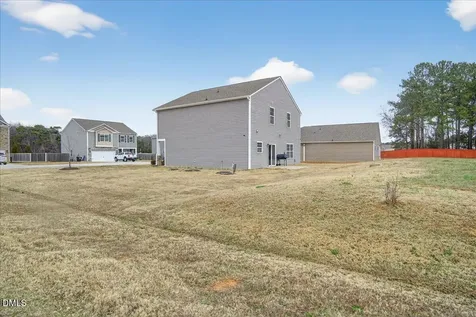 79 Rockwater Way Zebulon NC 27597