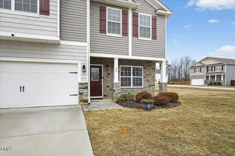 79 Rockwater Way Zebulon NC 27597