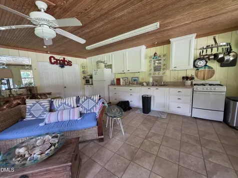 413 Johnson Town Road Zebulon NC 27597