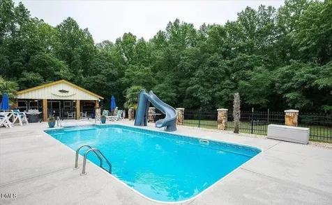 413 Johnson Town Road Zebulon NC 27597