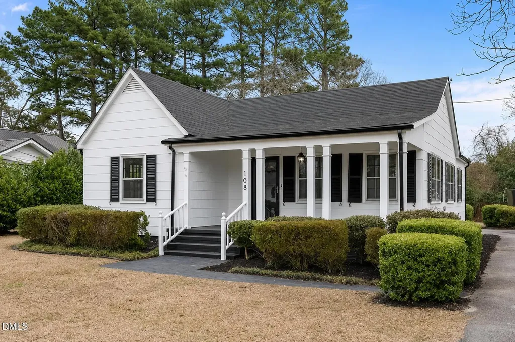 108 N Watauga Avenue Dunn NC 28334