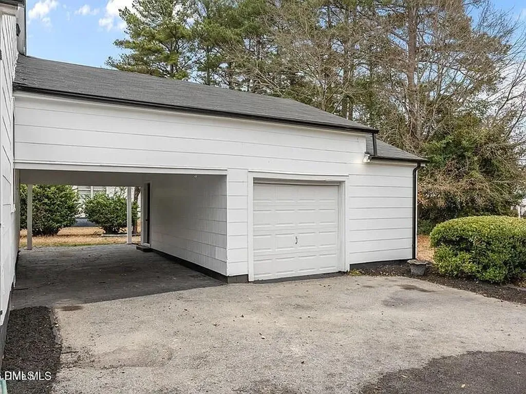 108 N Watauga Avenue Dunn NC 28334