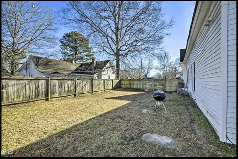 242 W Academy Street Wendell NC 27591