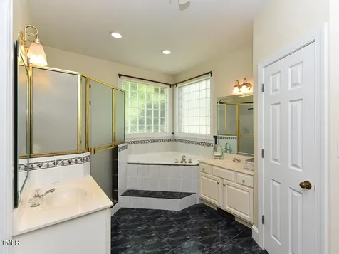 2371 Nc-210 Smithfield NC 27577