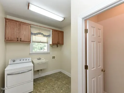 2371 Nc-210 Smithfield NC 27577