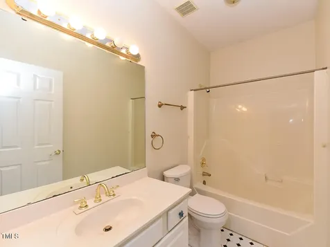 2371 Nc-210 Smithfield NC 27577
