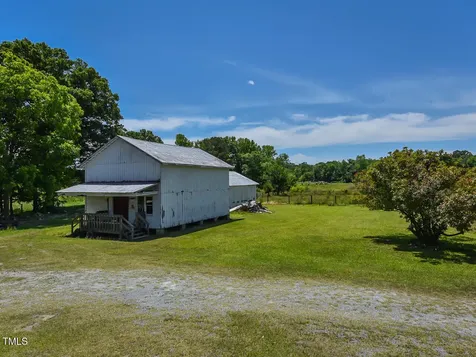 2371 Nc-210 Smithfield NC 27577