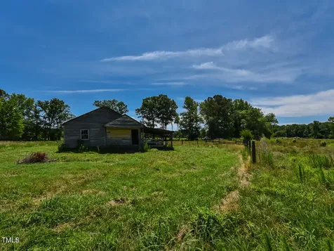 2371 Nc-210 Smithfield NC 27577