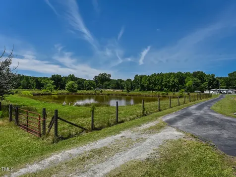 2371 Nc-210 Smithfield NC 27577