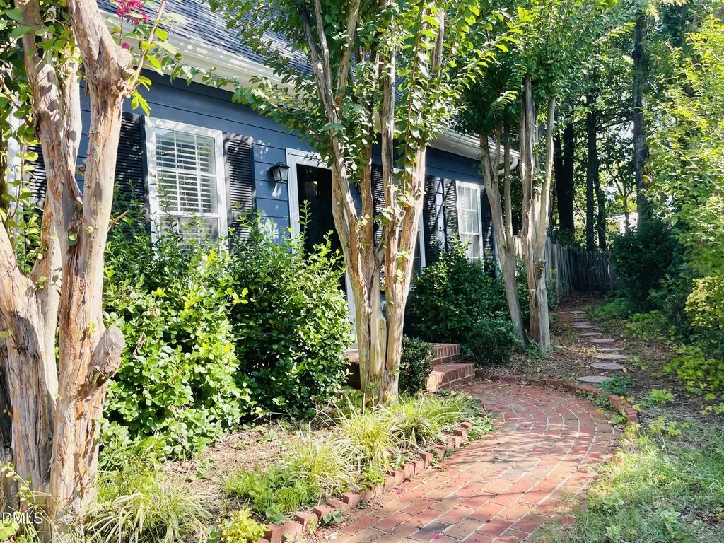104 Page Crossing Chapel Hill NC 27517