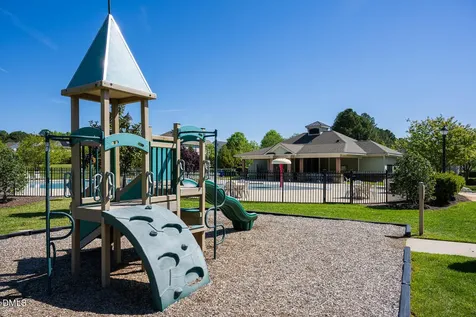 6 Dawson Court Durham NC 27703