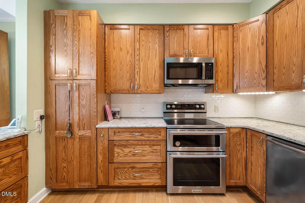 4 Wellesley Place Chapel Hill NC 27517
