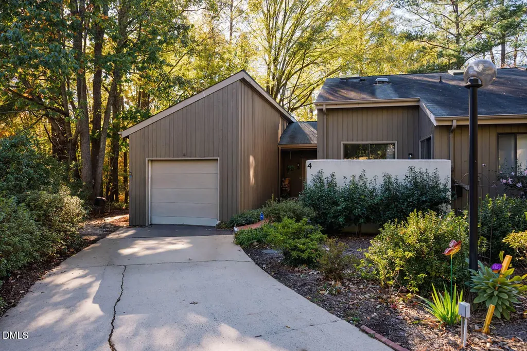 4 Wellesley Place Chapel Hill NC 27517