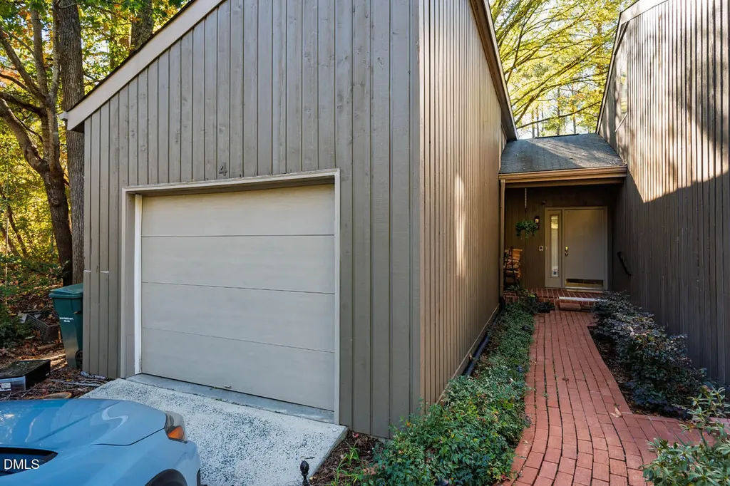 4 Wellesley Place Chapel Hill NC 27517