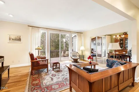 4 Wellesley Place Chapel Hill NC 27517