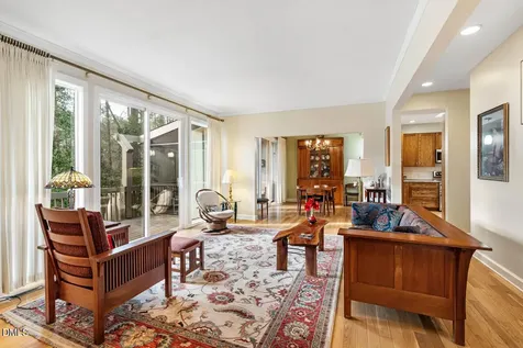 4 Wellesley Place Chapel Hill NC 27517