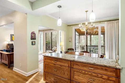 4 Wellesley Place Chapel Hill NC 27517