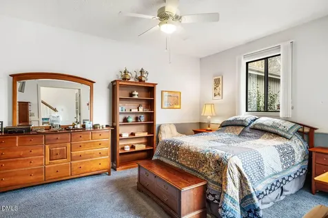 4 Wellesley Place Chapel Hill NC 27517