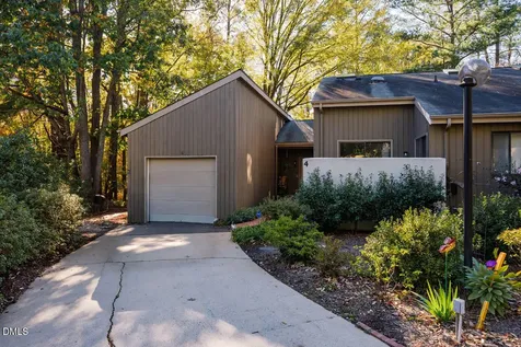4 Wellesley Place Chapel Hill NC 27517