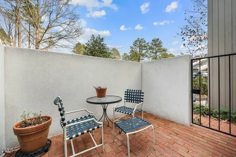 4 Wellesley Place Chapel Hill NC 27517