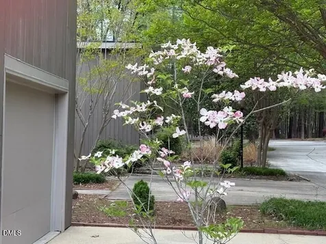 4 Wellesley Place Chapel Hill NC 27517