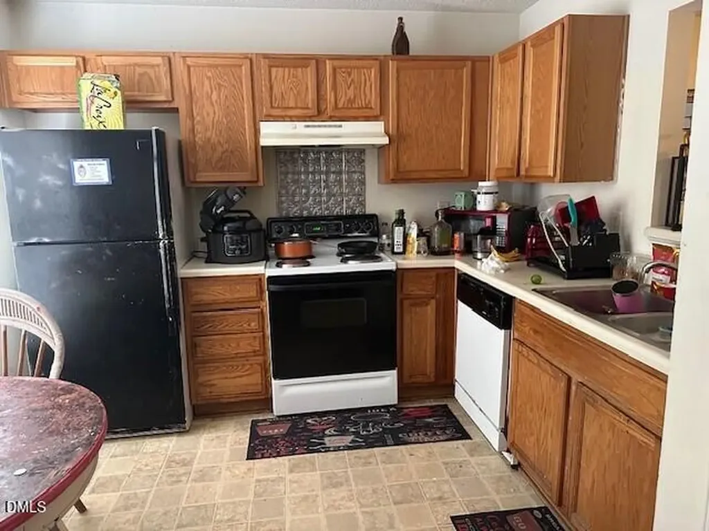 4801 Tanglewood Oaks Street Raleigh NC 27610