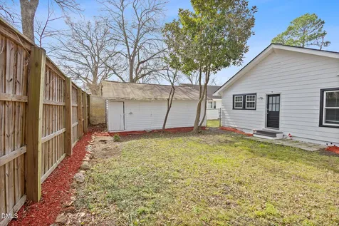 310 N 6th Street Smithfield NC 27577