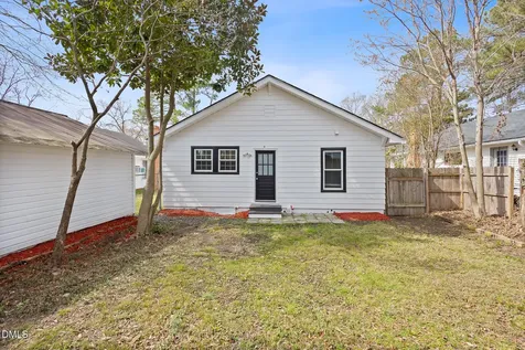 310 N 6th Street Smithfield NC 27577