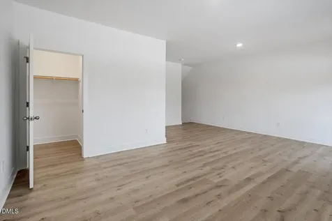 2286 Apex Peakway Apex NC 27502