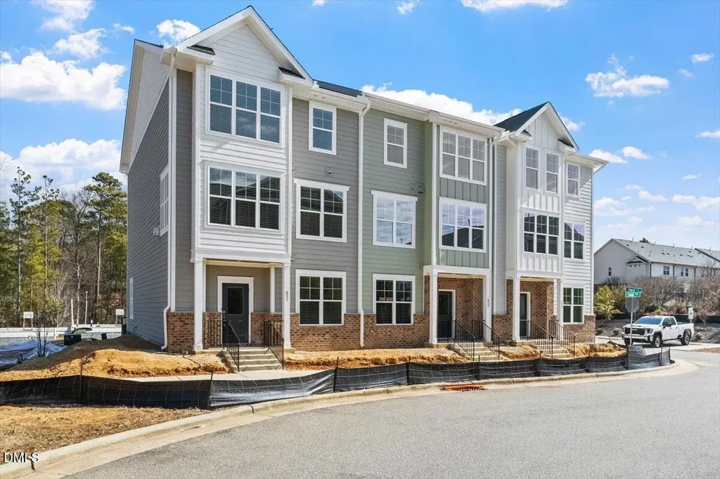 2284 Apex Peakway Apex NC 27502