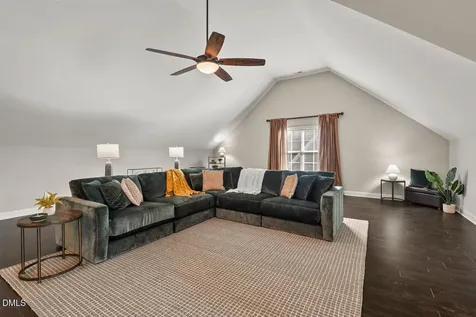 25 Westbourne Lane Youngsville NC 27596