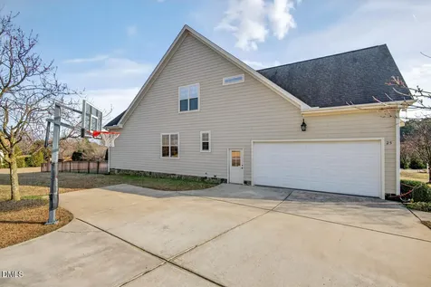 25 Westbourne Lane Youngsville NC 27596