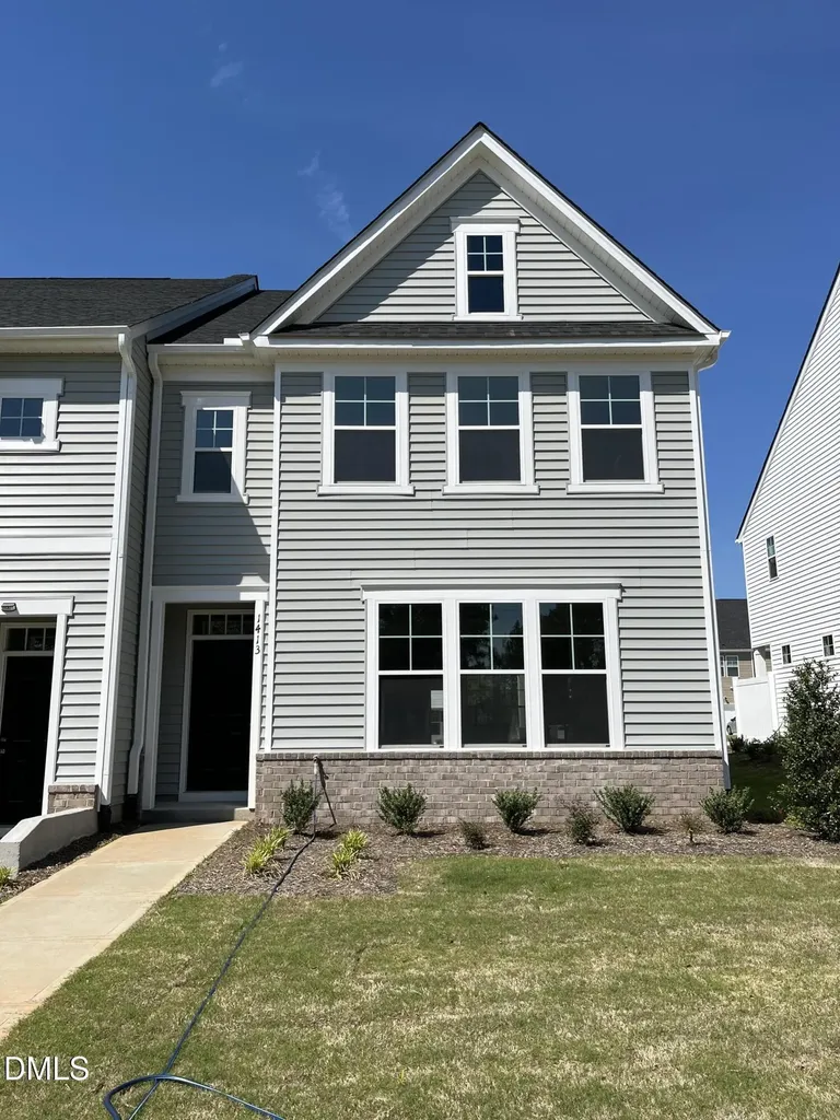 1413 Goldsboro Avenue Sanford NC 27330