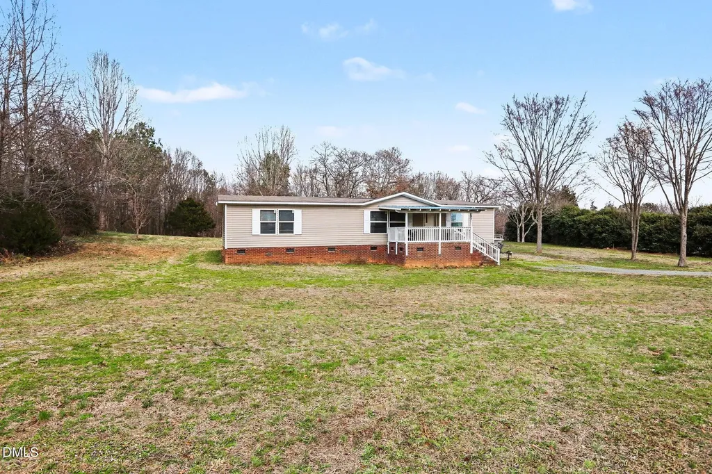 4963 Thom Road Mebane NC 27302