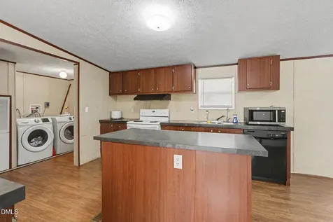 4963 Thom Road Mebane NC 27302