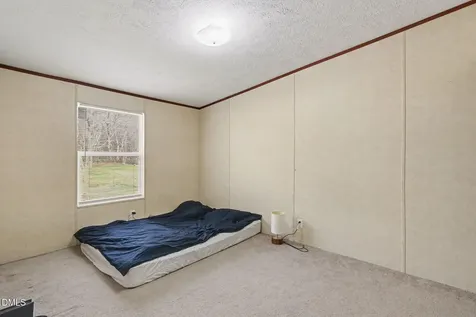 4963 Thom Road Mebane NC 27302