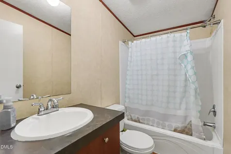 4963 Thom Road Mebane NC 27302