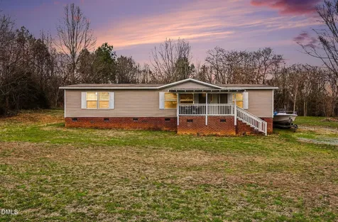 4963 Thom Road Mebane NC 27302