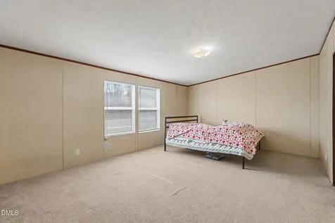 4963 Thom Road Mebane NC 27302