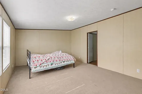 4963 Thom Road Mebane NC 27302