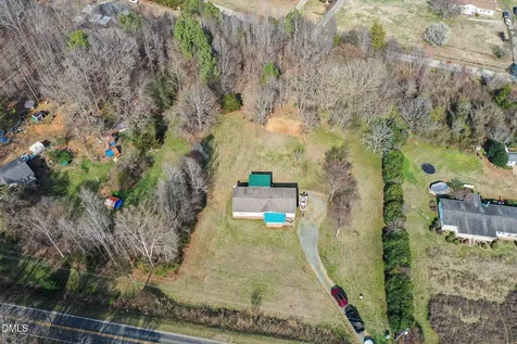 4963 Thom Road Mebane NC 27302
