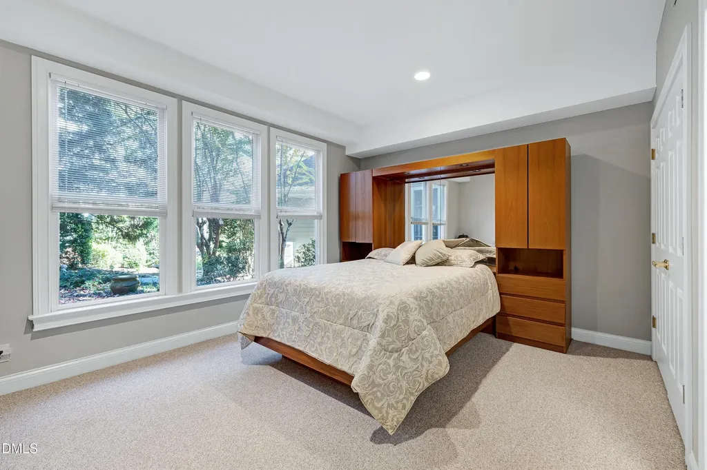 81008 Alexander Chapel Hill NC 27517