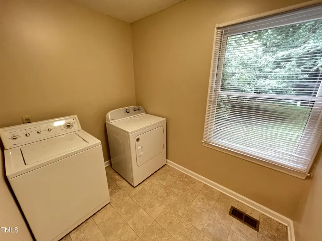 10 Clover Drive Chapel Hill NC 27517