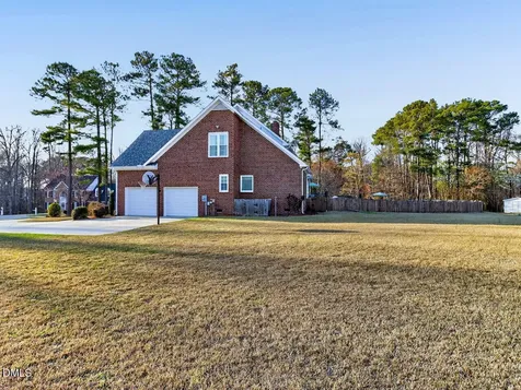 5009 Beckwyck Drive Fuquay Varina NC 27526