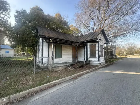 303 Elba Street E Wilson NC 27893